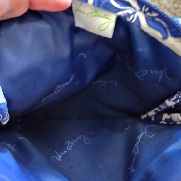 Vera Bradley Floral Blue and White Crossbody Bag‎ - Picture 4 of 5